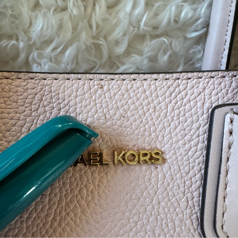 Michael Kors Mercer Medium Pebble Leather Messenger Crossbody Bag Powder Blush - Picture 11 of 15